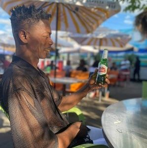 Meet your Posher, Clinton